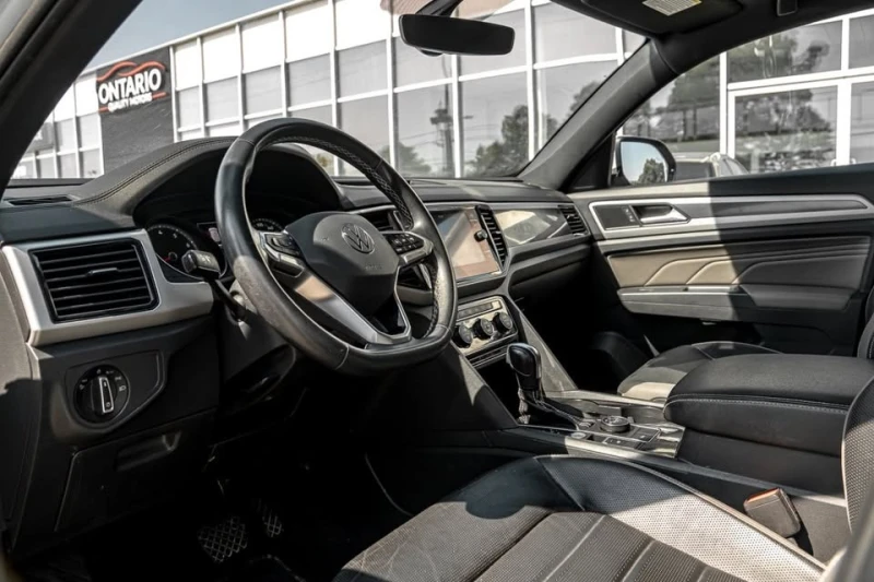 VW Atlas * Cross Sport* Highline* AWD* CARFAX* АВТО КРЕДИТ*, снимка 10 - Автомобили и джипове - 53355401