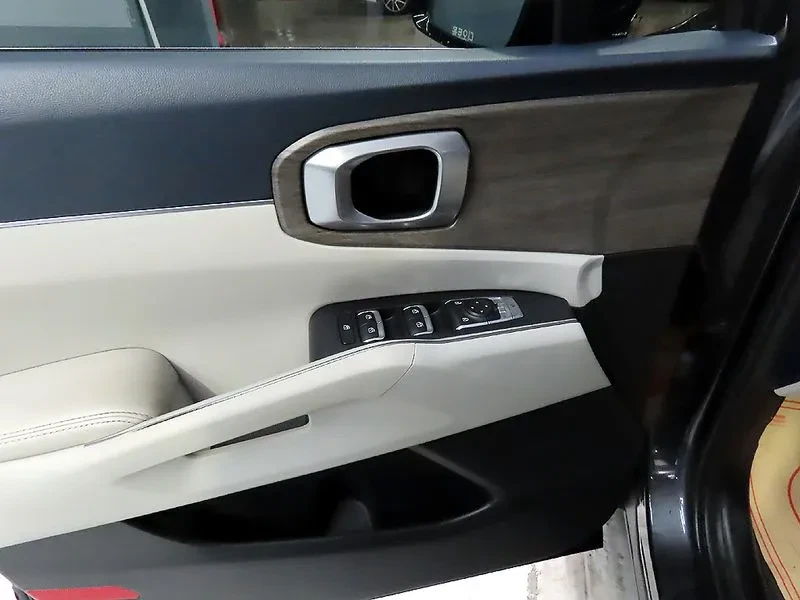 Kia Sorento 1.6 4Wd Prestige Choice - САМО 30% АВАНС!, снимка 14 - Автомобили и джипове - 55474577