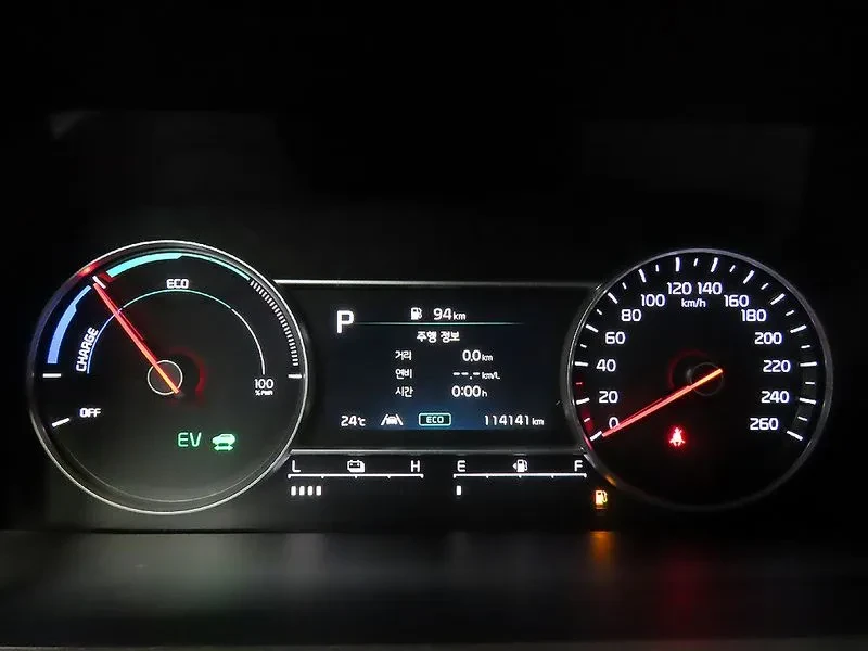 Kia Sorento 1.6 4Wd Prestige Choice - САМО 30% АВАНС!, снимка 9 - Автомобили и джипове - 55474577