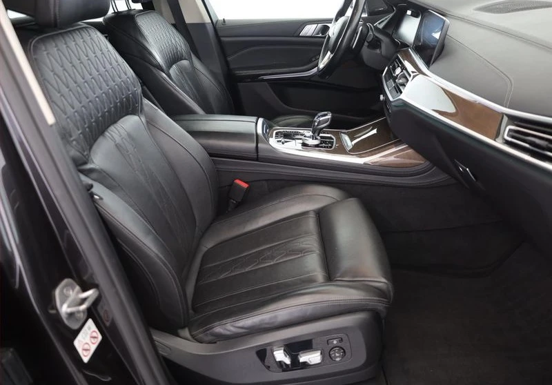 BMW X7 xDrive40i, снимка 6 - Автомобили и джипове - 55613409
