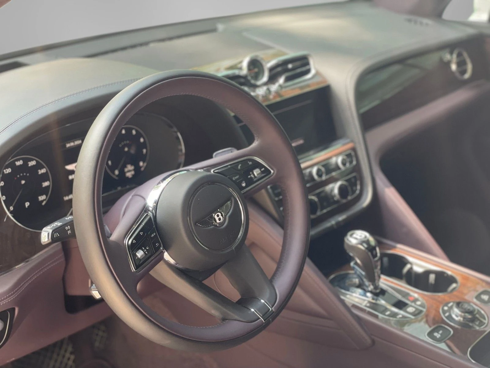 Bentley Bentayga V8/ TOURING/ 4-SEATS/ PANO/ DYNAMIC RIDE/  | Mobile.bg   11