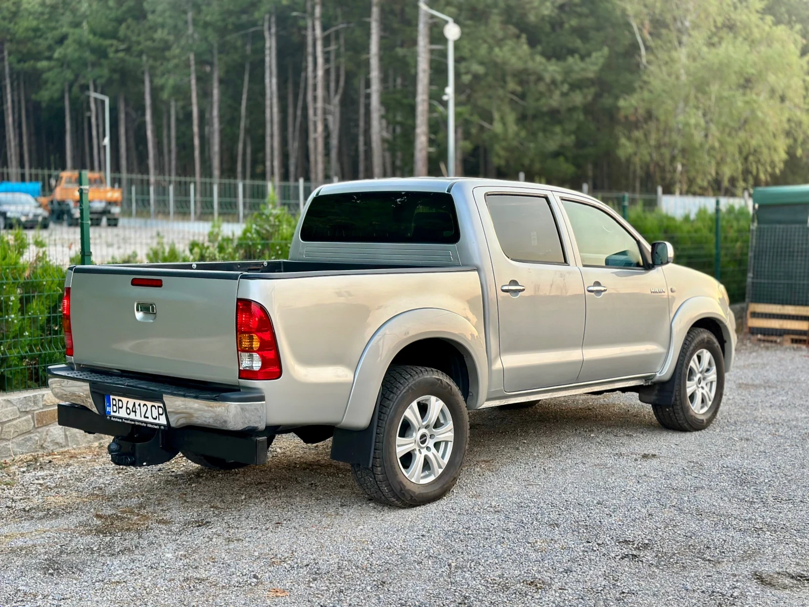 Toyota Hilux 3.0 D4D Автоматик - изображение 4