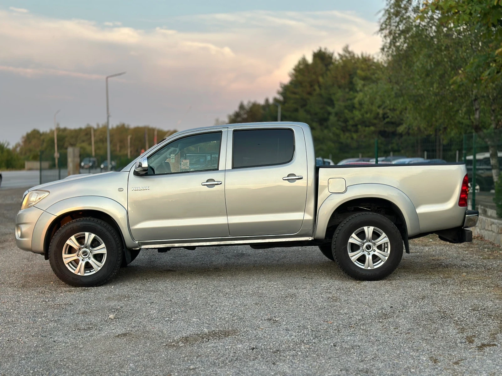 Toyota Hilux 3.0 D4D Автоматик - изображение 7