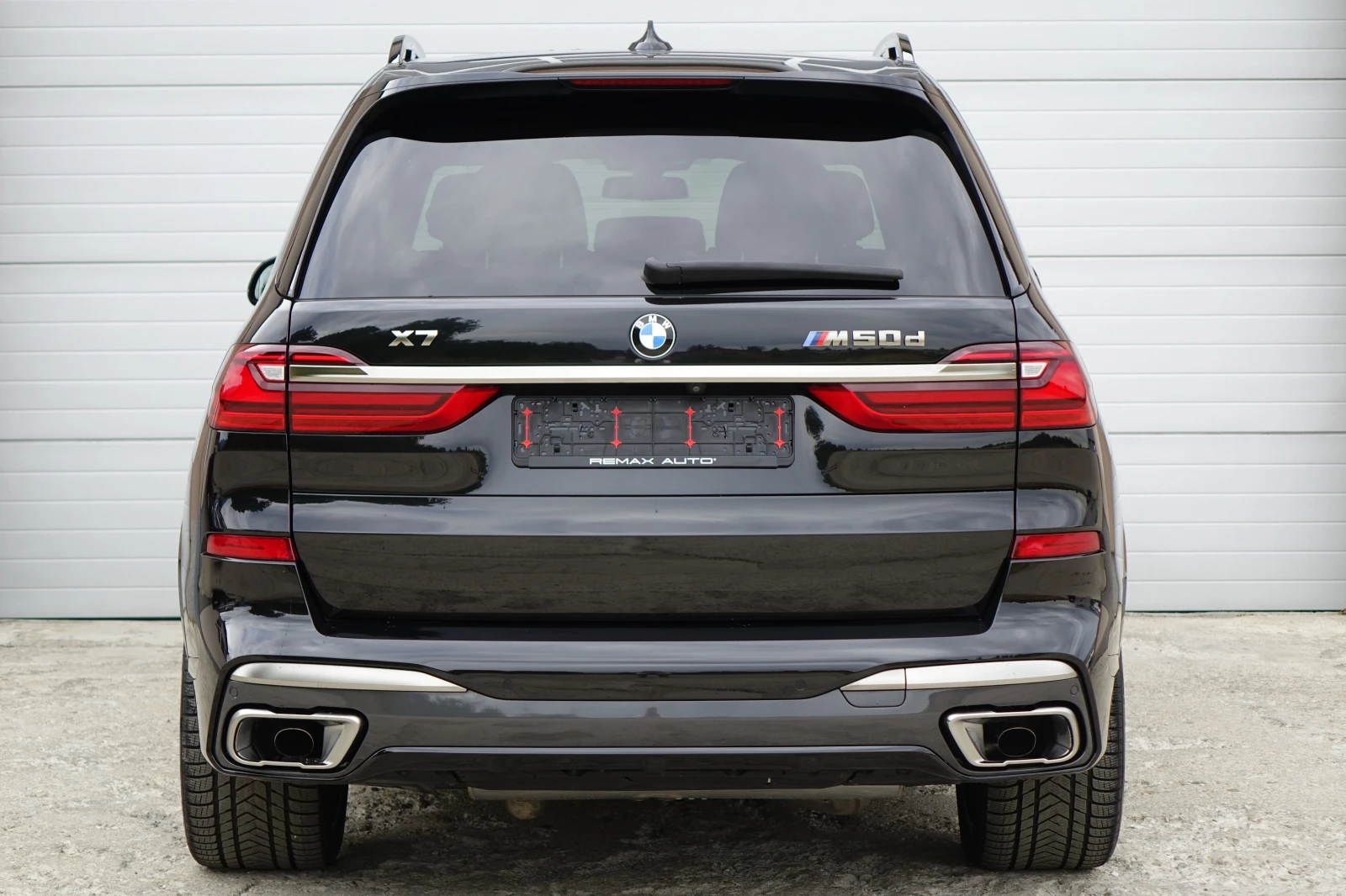 BMW X7 M-PAKET* xDRIVE* SWAROVSKI* SKY* LASER LIGHTS* PAN - изображение 8