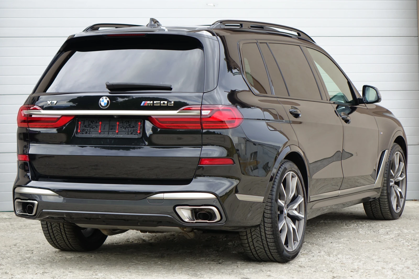 BMW X7 M-PAKET* xDRIVE* SWAROVSKI* SKY* LASER LIGHTS* PAN - изображение 9