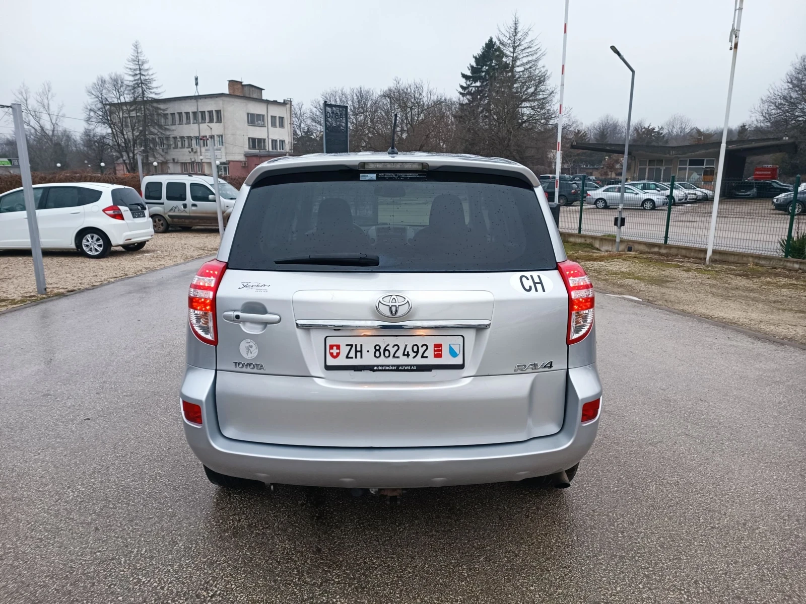 Toyota Rav4 2.0i-158кс-ШВЕЙЦАРИЯ-РЪЧКА-6ск-FACELIFT-4X4-NAVI - изображение 4