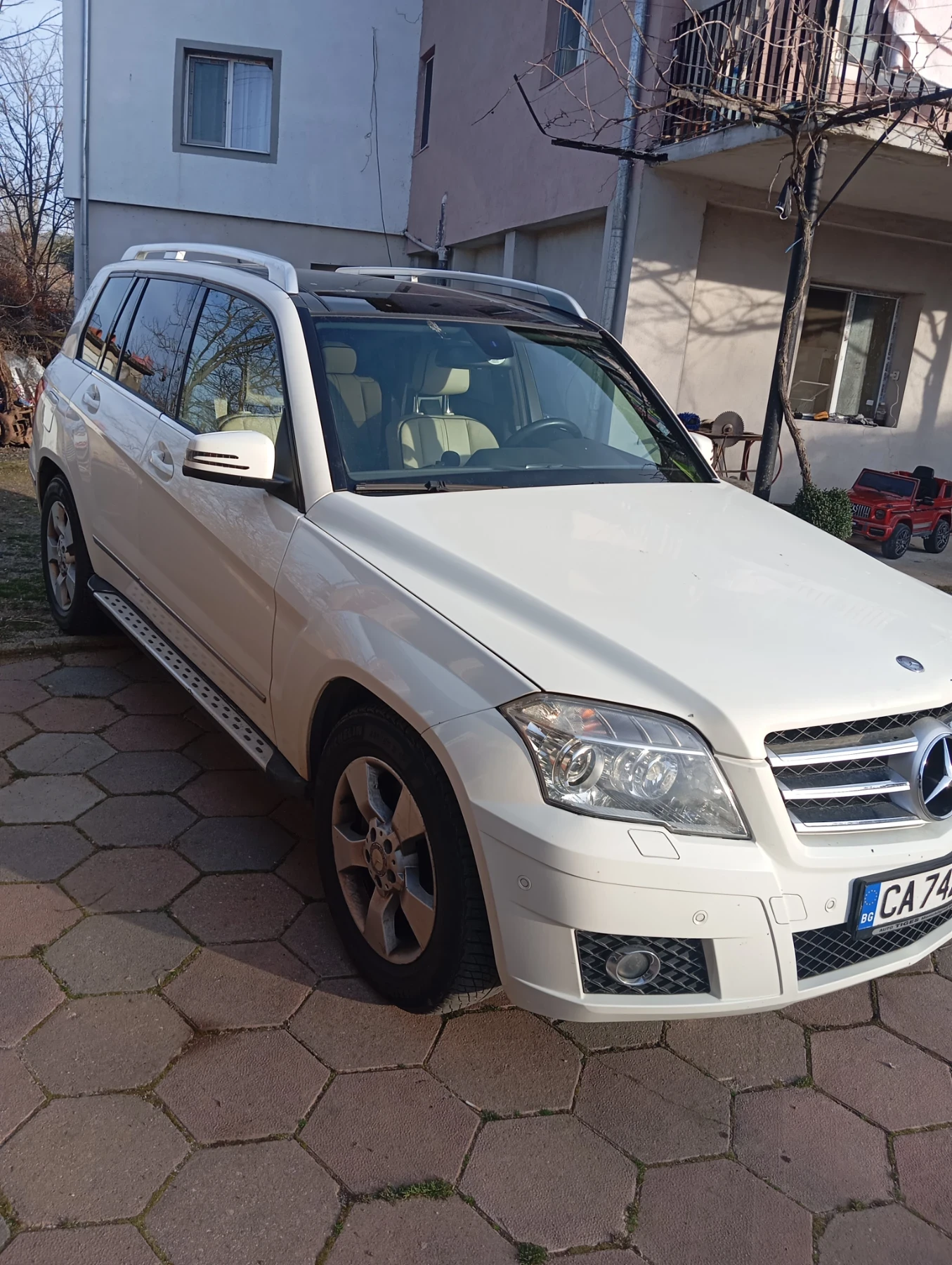 Mercedes-Benz GLK, снимка 11 - Автомобили и джипове - 53903681