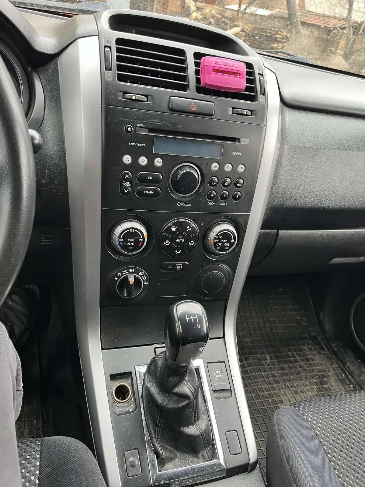 Suzuki Grand vitara, снимка 7 - Автомобили и джипове - 53906502