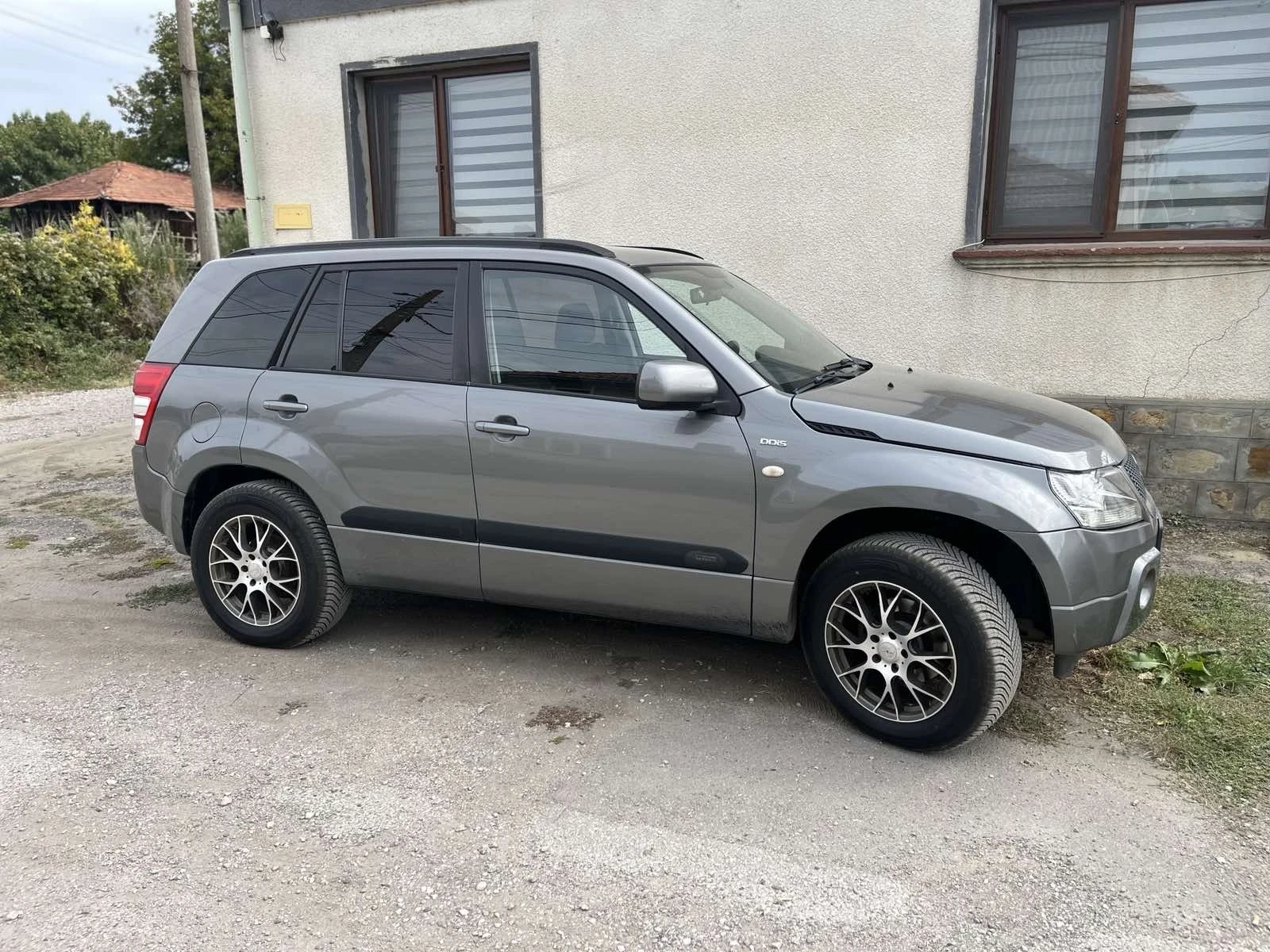 Suzuki Grand vitara, снимка 5 - Автомобили и джипове - 53906502