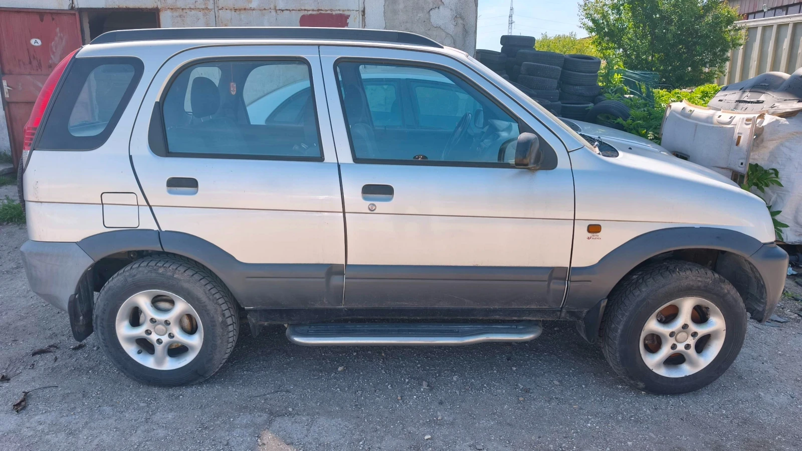 Daihatsu Terios 1.3i 4 Х 4, снимка 2 - Автомобили и джипове - 54563469