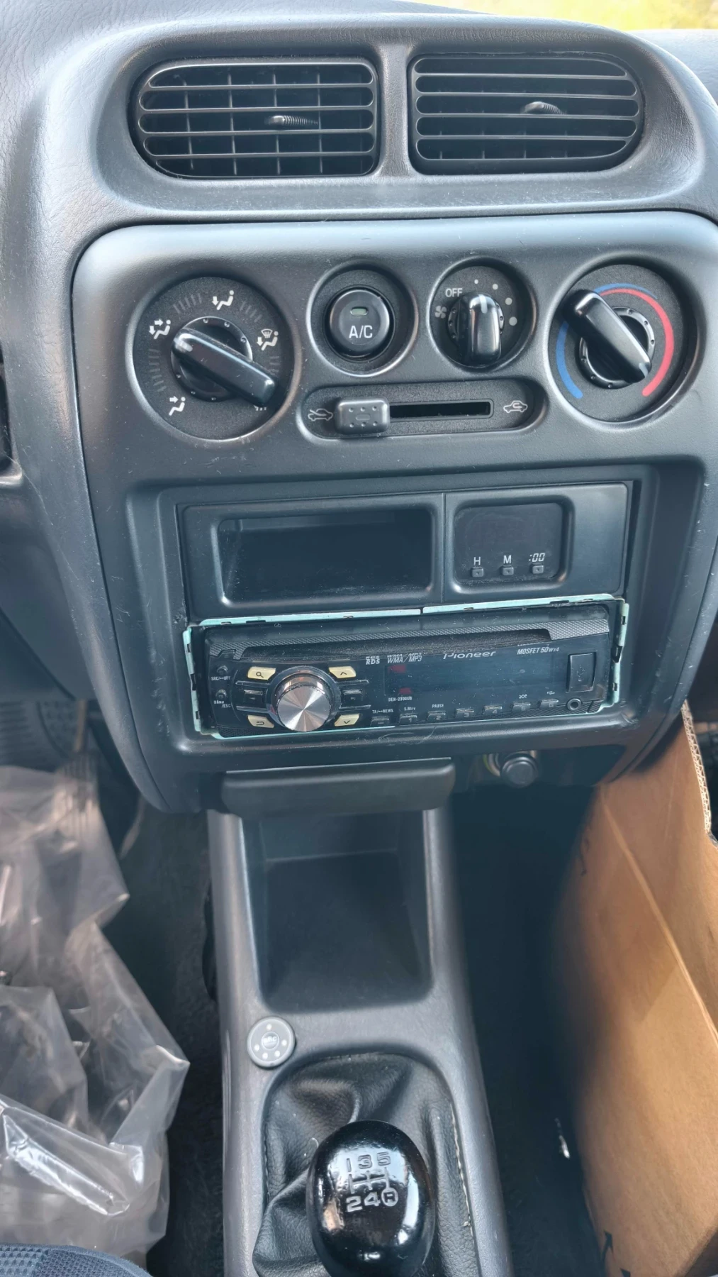 Daihatsu Terios 1.3i 4 Х 4, снимка 15 - Автомобили и джипове - 54563469