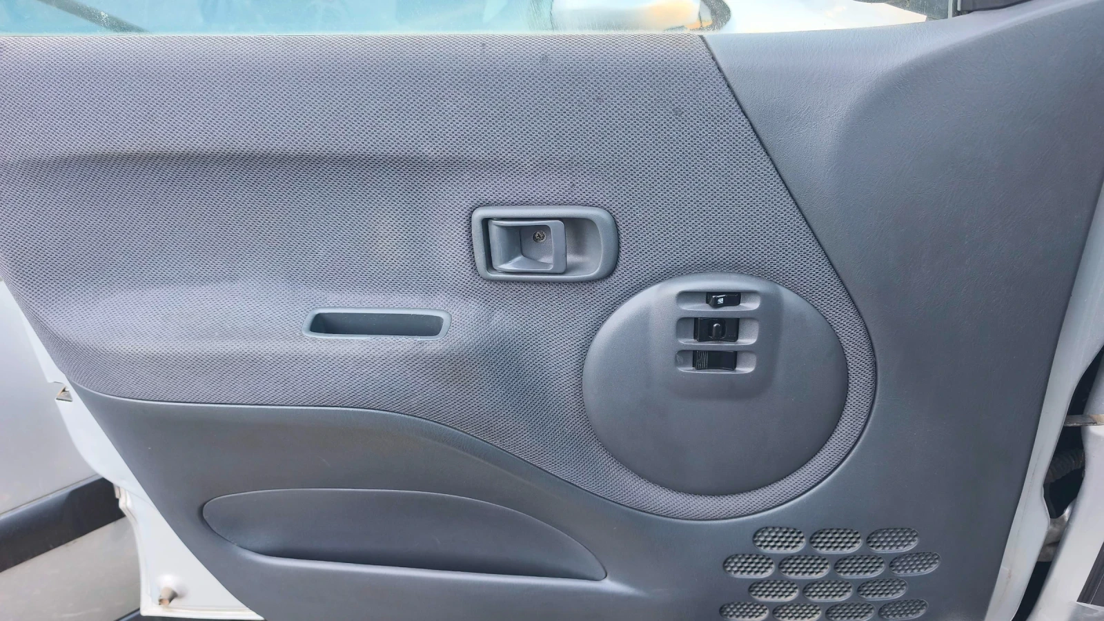 Daihatsu Terios 1.3i 4 Х 4, снимка 17 - Автомобили и джипове - 54563469