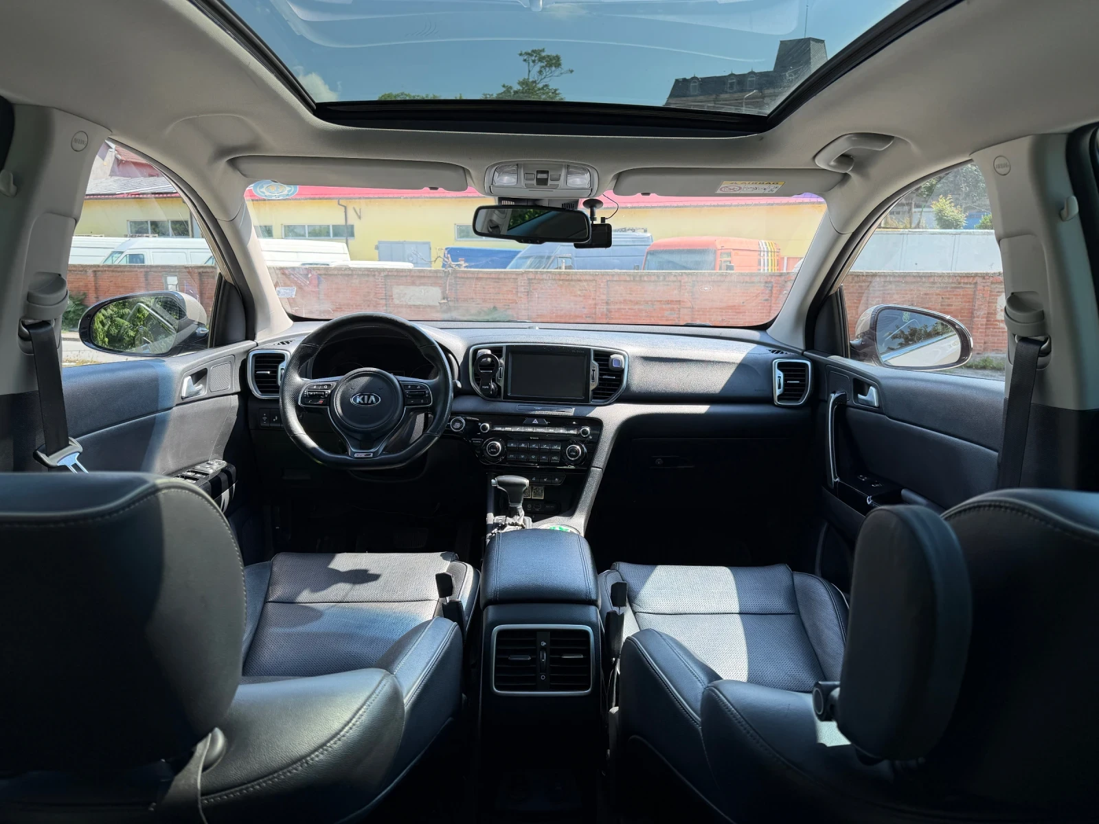 Kia Sportage, снимка 4 - Автомобили и джипове - 54658691