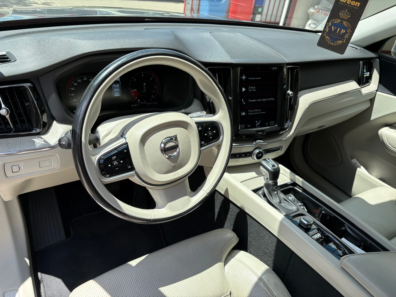 Volvo XC60 2.0 D4 AWD Inscription , снимка 5 - Автомобили и джипове - 54979163