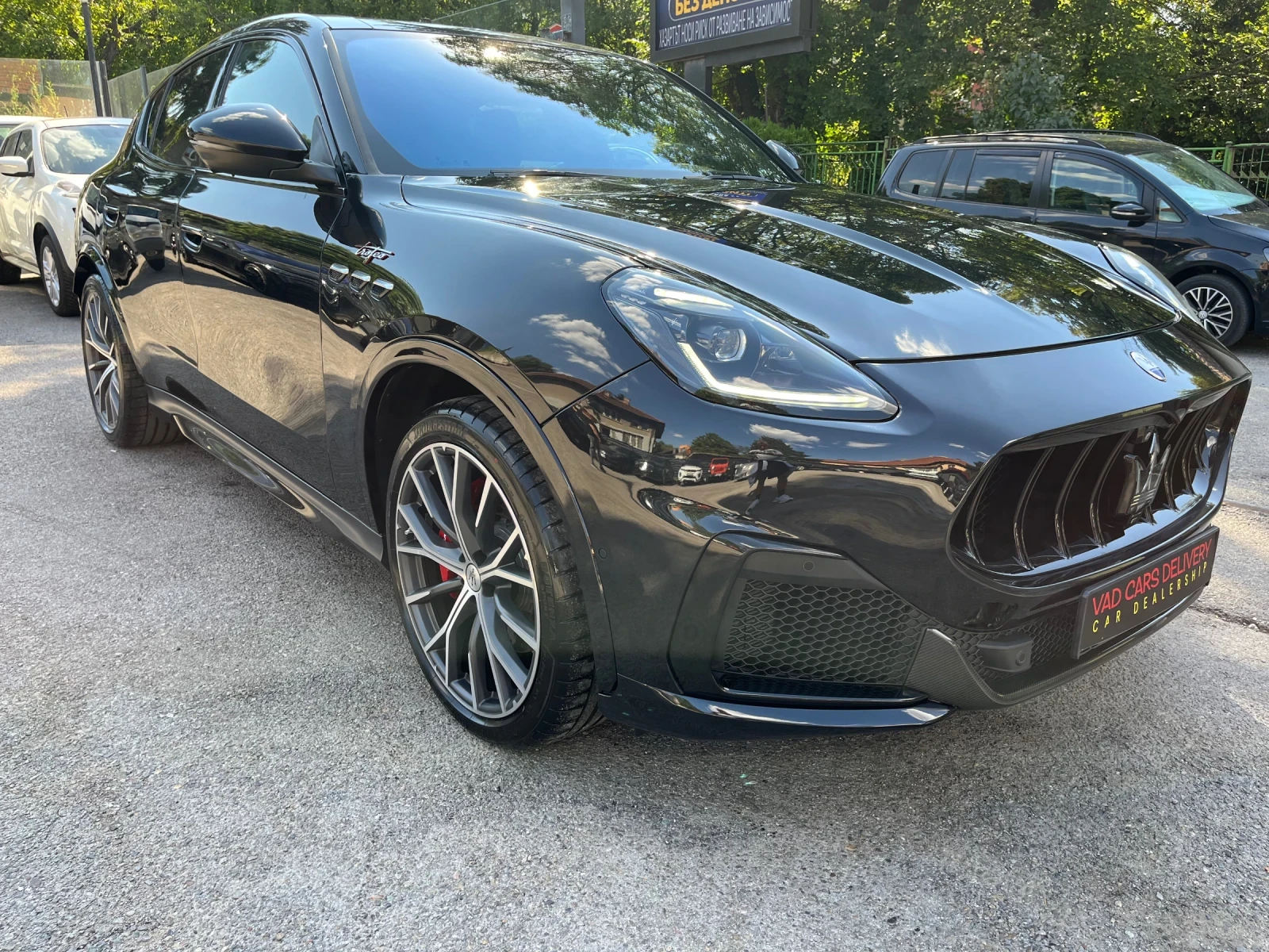 Maserati Grecale TROFEO/4x4/Carbon/Pano/1000km, снимка 3 - Автомобили и джипове - 55536022