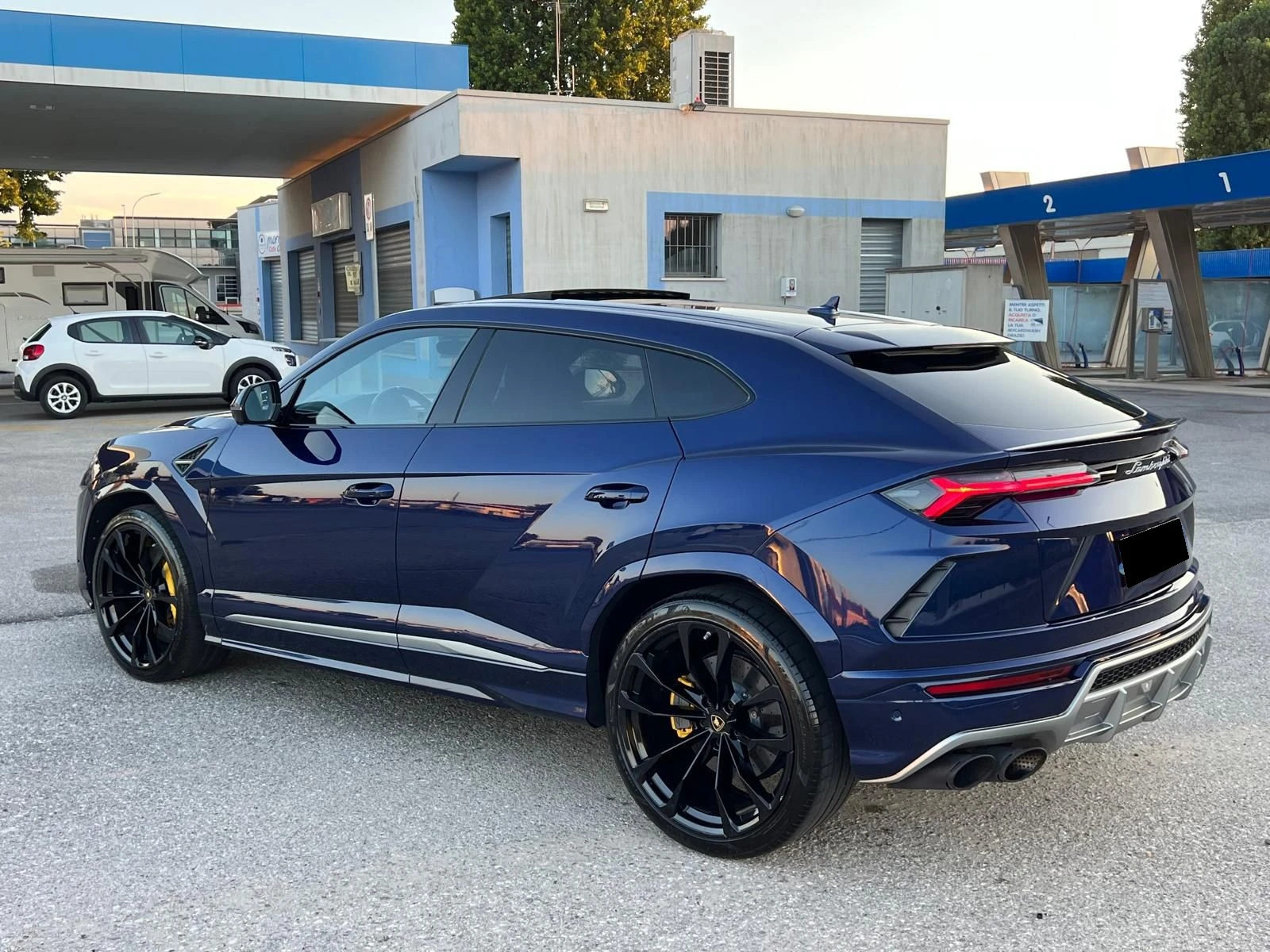 Lamborghini Urus 4.0 V8 4WD , снимка 2 - Автомобили и джипове - 55551896