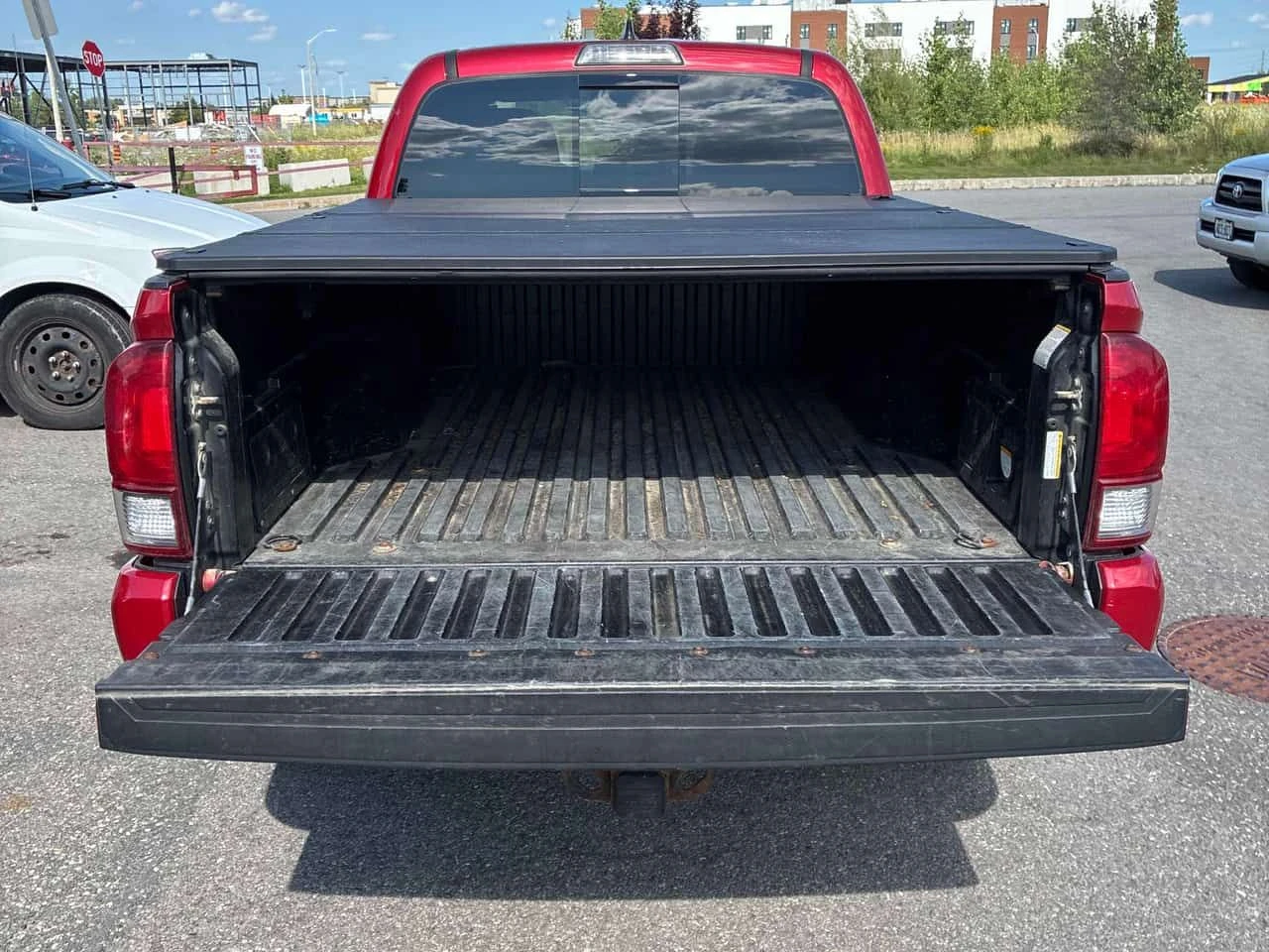 Toyota Tacoma * 4WD Double Cab V6* АВТОКРЕДИТ БЕЗ ПЪРВОНАЧАЛНА* , снимка 15 - Автомобили и джипове - 55615056