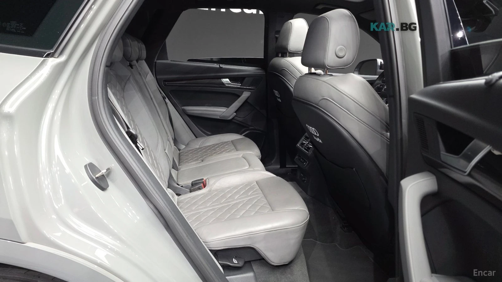 Audi SQ5 ДВА КЛЮЧА* ПАМЕТ* HEADUP* 360 КАМЕРА* ПАНО, снимка 12 - Автомобили и джипове - 55836003
