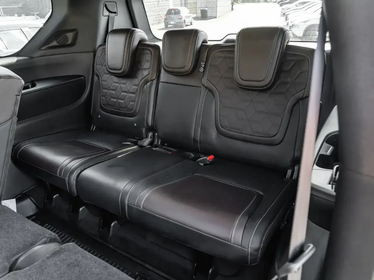 Nissan Armada Platinium 3.5L V6 4WD, снимка 13 - Автомобили и джипове - 55849418