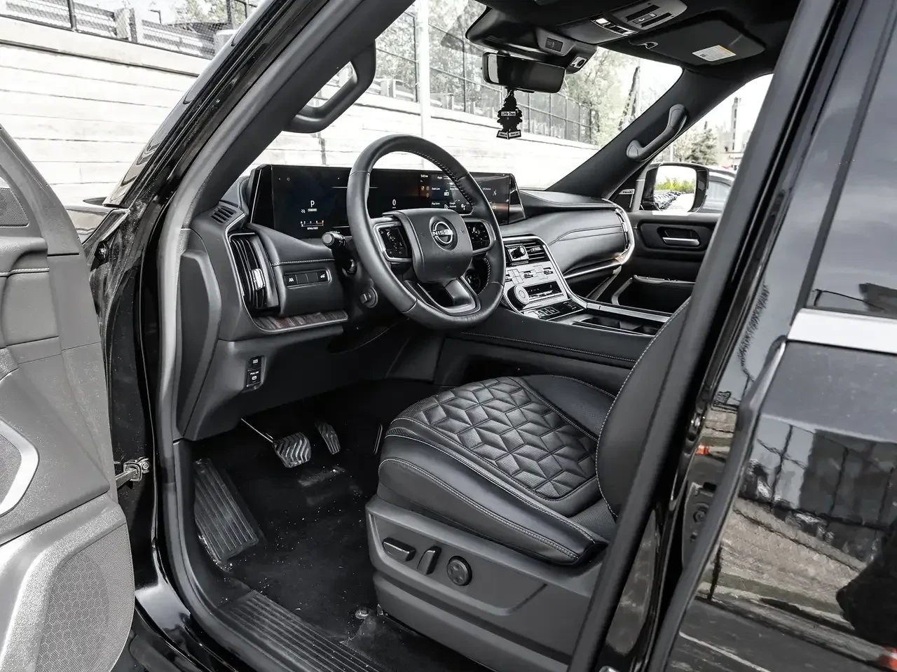 Nissan Armada Platinium 3.5L V6 4WD, снимка 6 - Автомобили и джипове - 55849418