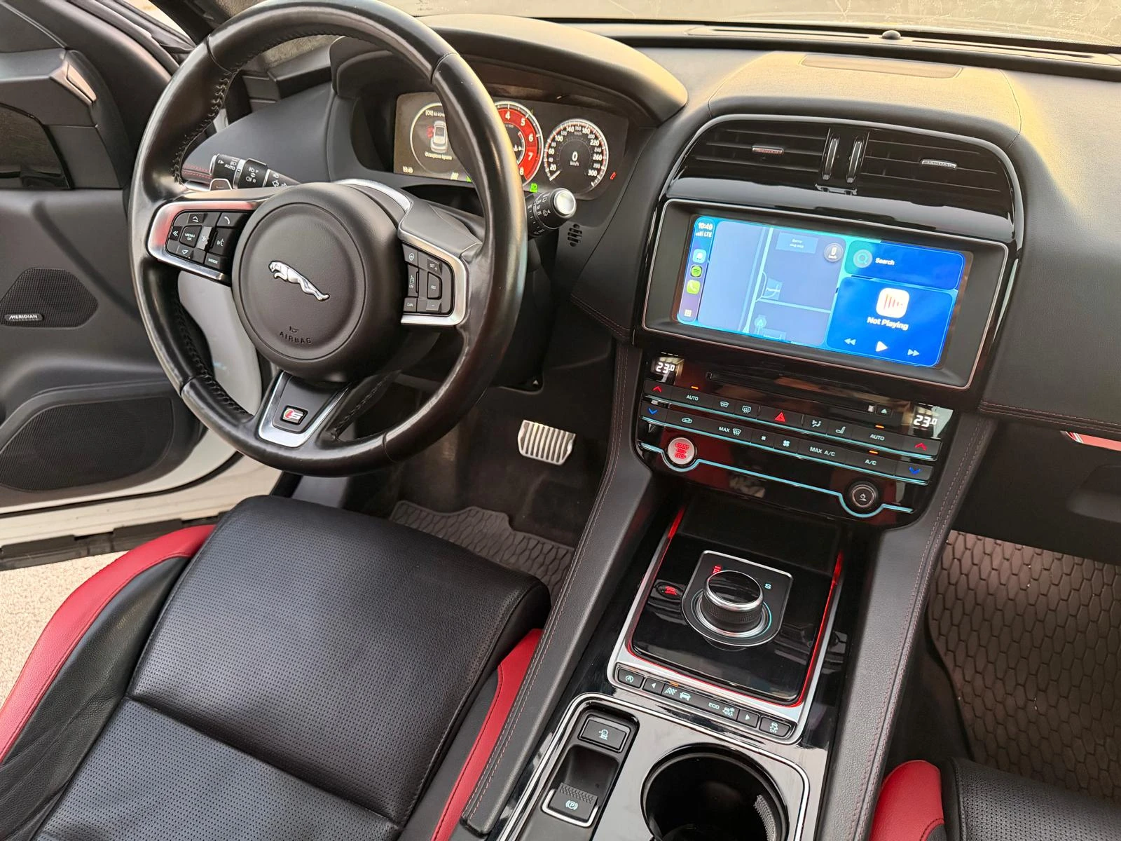 Jaguar F-PACE S / MERIDIAN / ПАНОРАМА, снимка 12 - Автомобили и джипове - 55982490