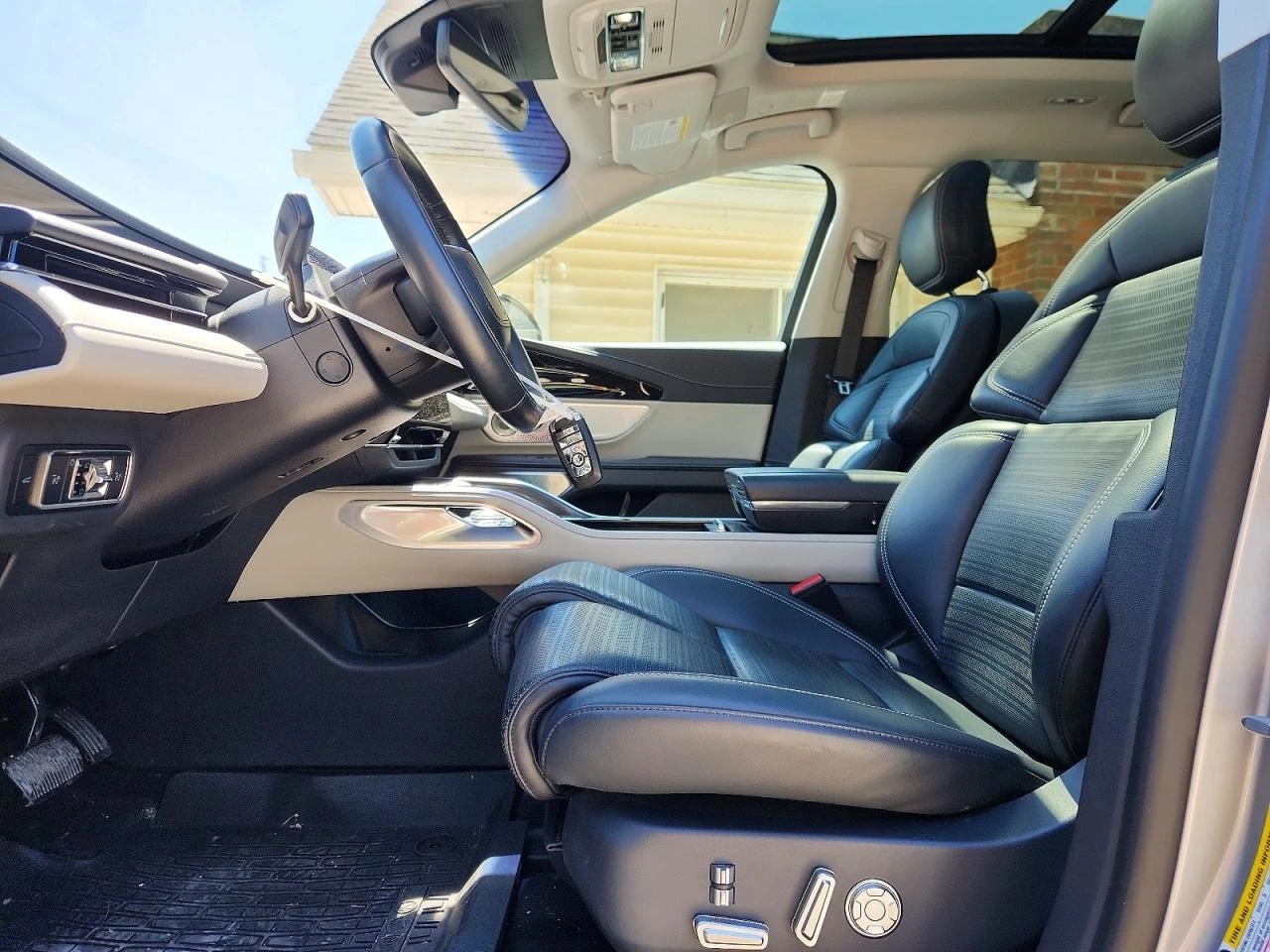 Lincoln Aviator 2.0l Nautilus Reserve, снимка 7 - Автомобили и джипове - 56088264