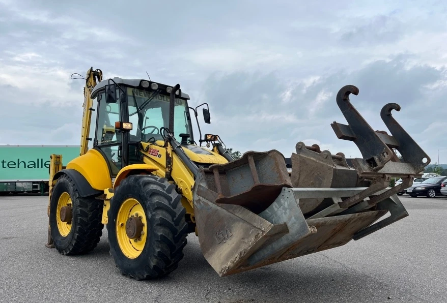 Багер New Holland B115B, снимка 7 - Индустриална техника - 55901441