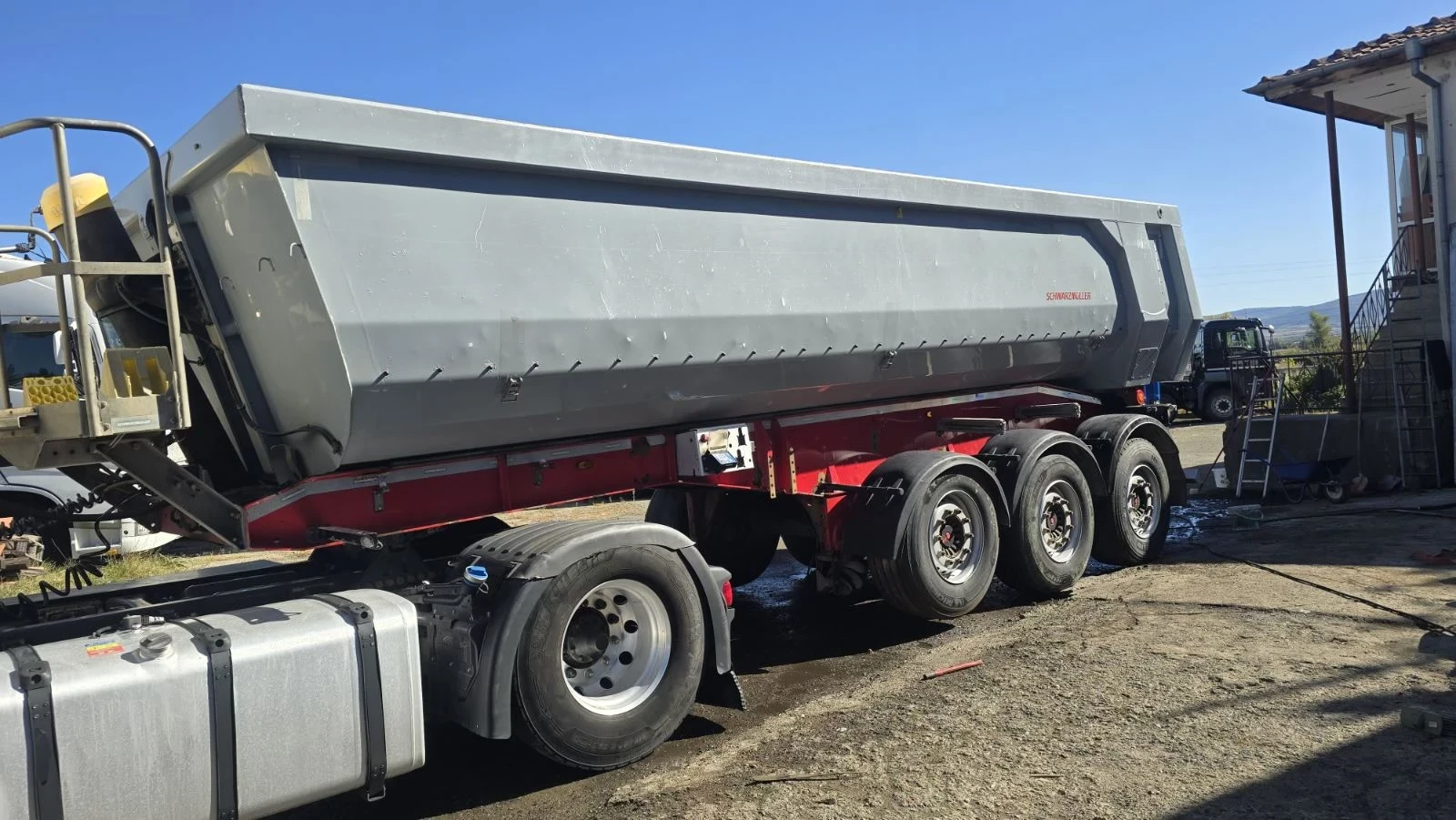 ����������� Schwarzmuller 26 ���./���� 5450 ��. | Mobile.bg � ����������� 4