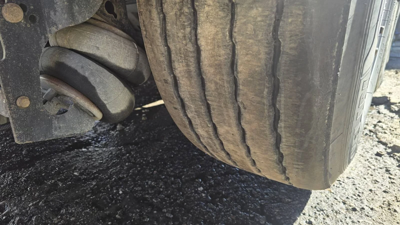 ����������� Schwarzmuller 26 ���./���� 5450 ��. | Mobile.bg � ����������� 17