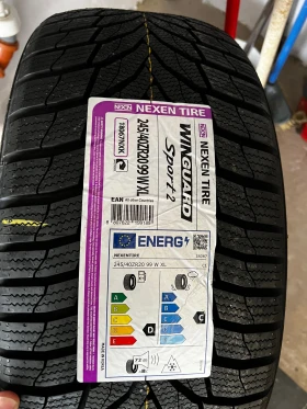 Гуми Зимни 245/40R20, снимка 1