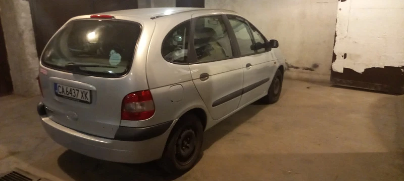 Renault Scenic, снимка 9 - Автомобили и джипове - 47707661