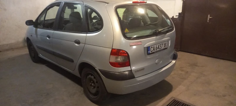 Renault Scenic, снимка 8 - Автомобили и джипове - 47707661