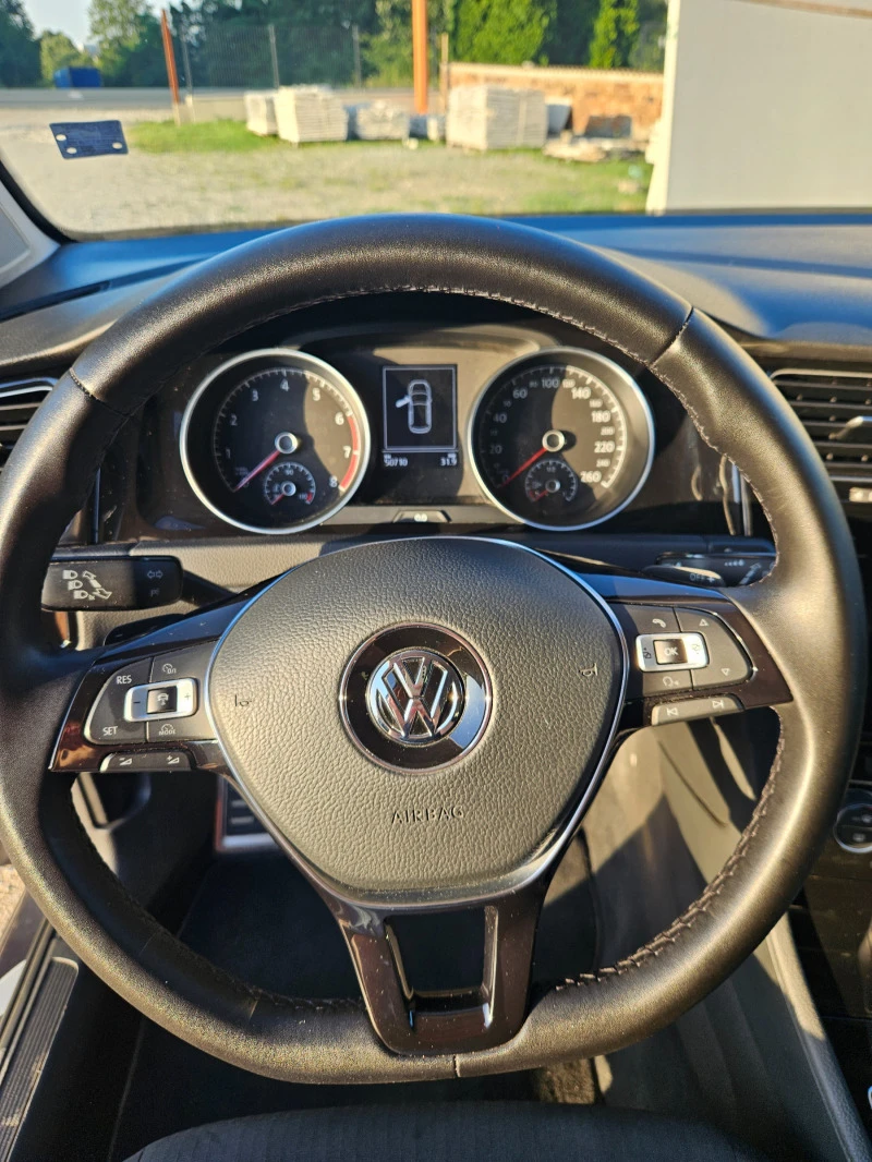 VW Golf, снимка 5 - Автомобили и джипове - 47372342