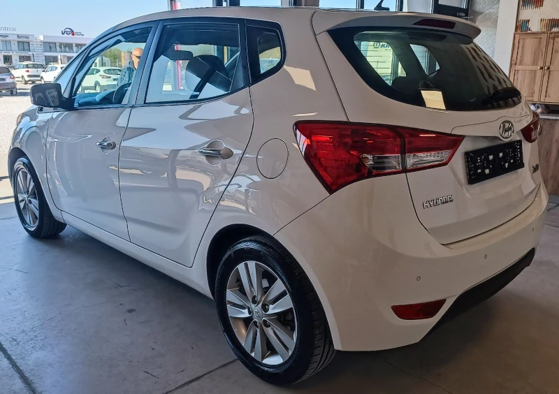 Hyundai Ix20 ПРОДАДЕН, снимка 6 - Автомобили и джипове - 47848220