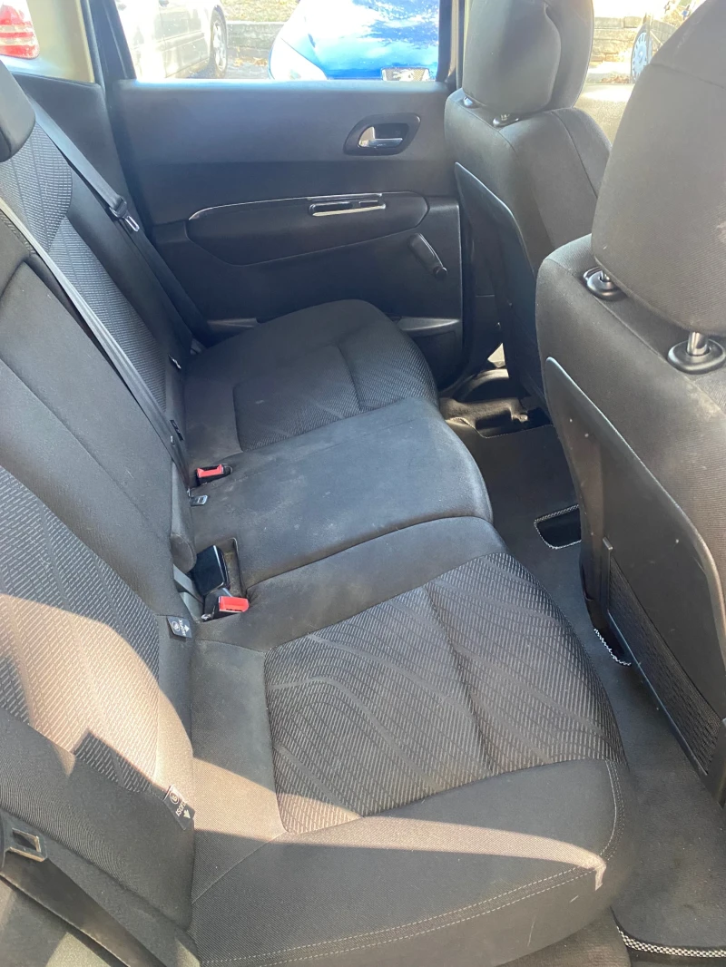 Peugeot 3008 1.6 Hdi - Десен волан, снимка 10 - Автомобили и джипове - 52401295