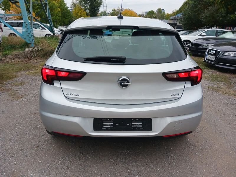 Opel Astra 1.6 CDTI, снимка 5 - Автомобили и джипове - 52530068