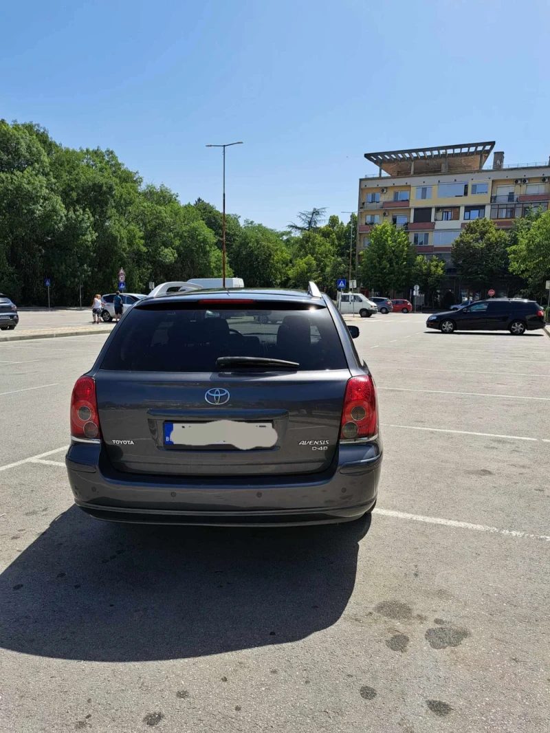 Toyota Avensis, снимка 4 - Автомобили и джипове - 52861612