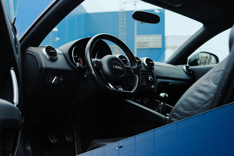 Audi Tt 2.0 S-Line, снимка 2 - Автомобили и джипове - 52875927