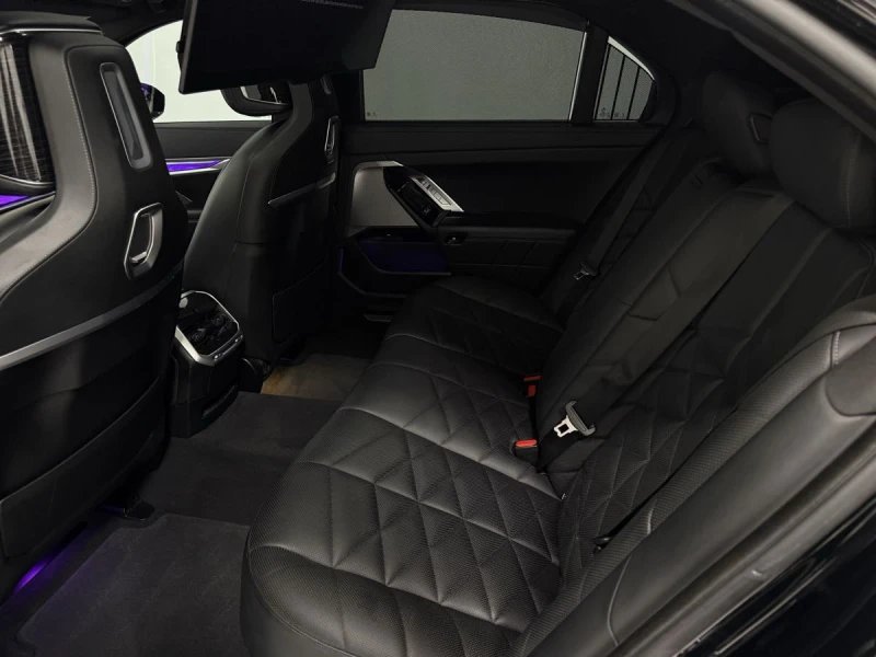 BMW 740 FULL+ + + , снимка 12 - Автомобили и джипове - 53506623