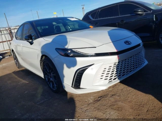 Toyota Camry XSE - изображение 3