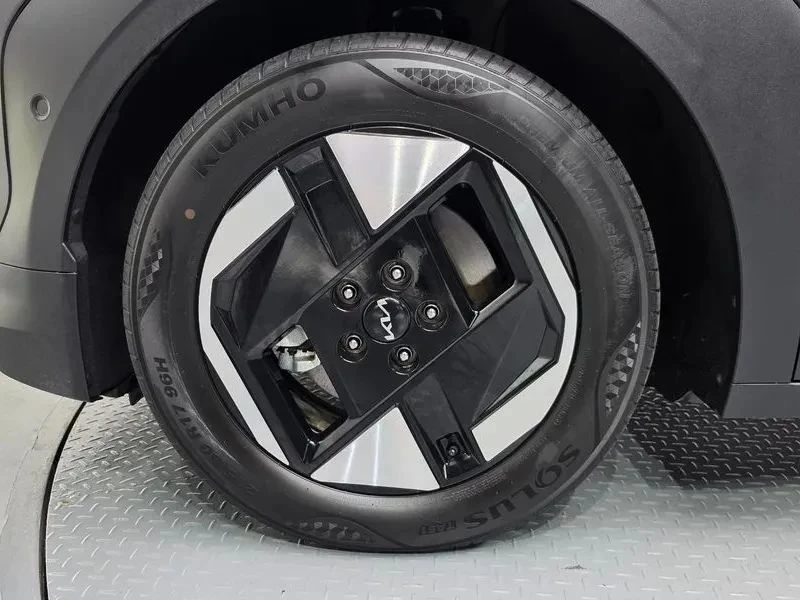 Kia EV3, снимка 5 - Автомобили и джипове - 56689328