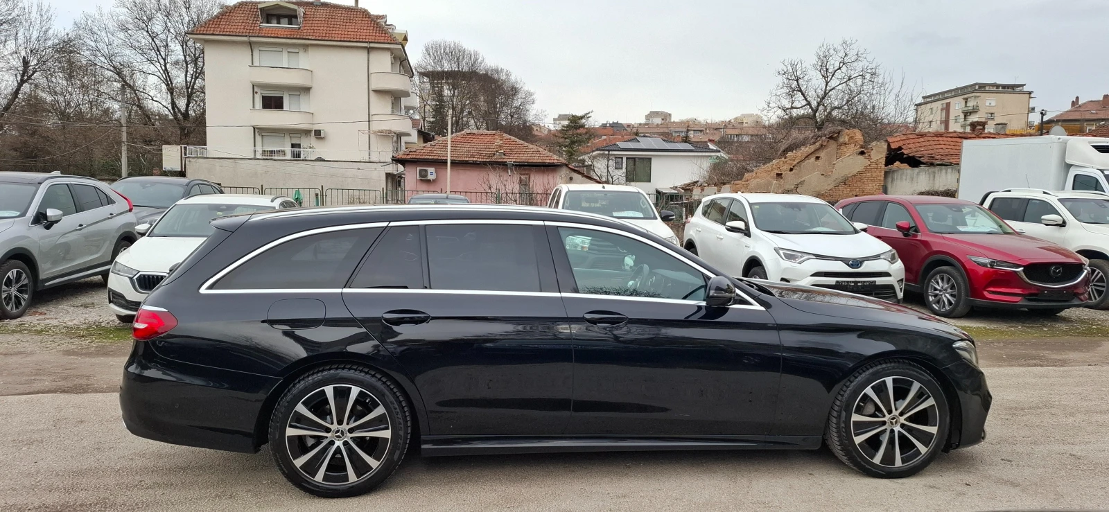 Mercedes-Benz E 300 AMG LINE     ПЪЛНА СЕРВИЗНА ИСТОРИЯ ШВЕЙ - изображение 2