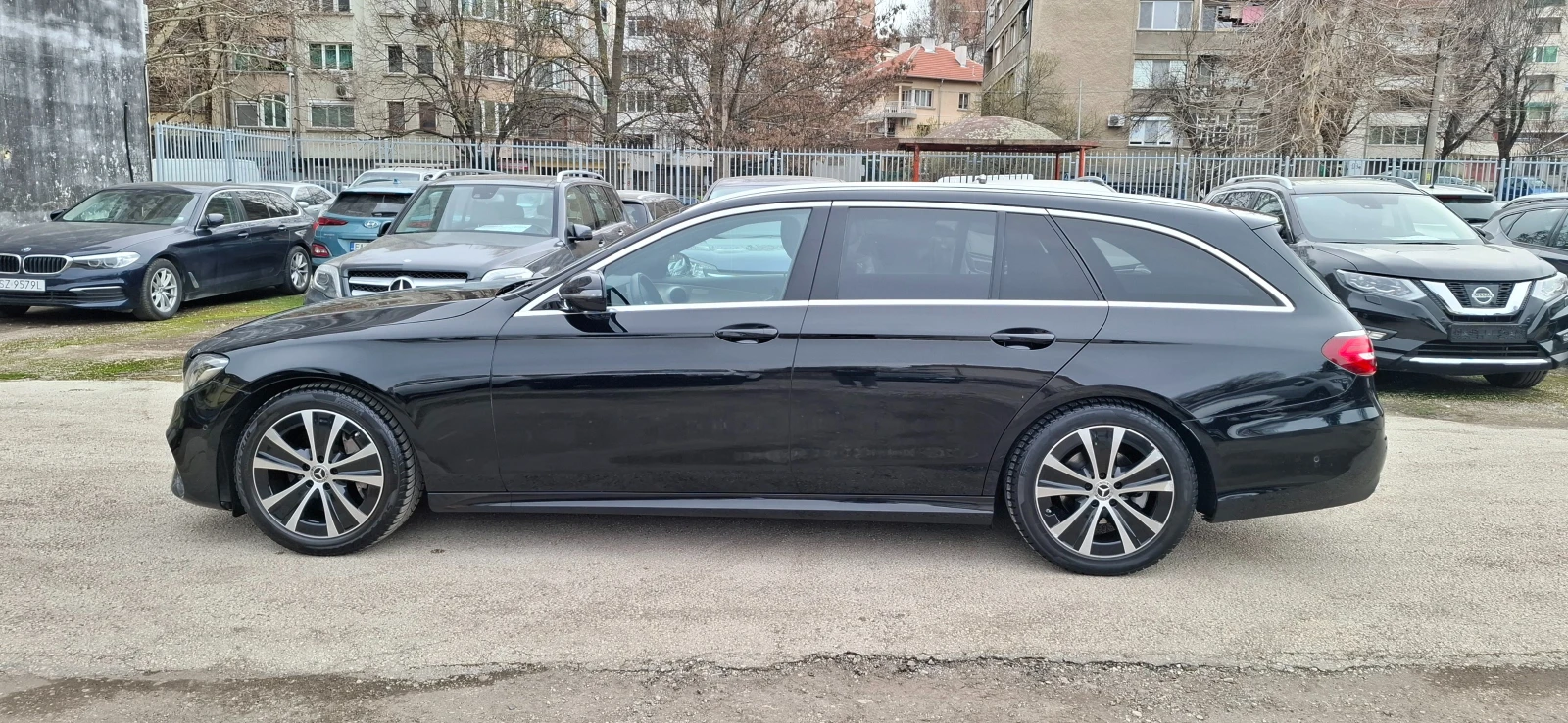 Mercedes-Benz E 300 AMG LINE     ПЪЛНА СЕРВИЗНА ИСТОРИЯ ШВЕЙ - изображение 6