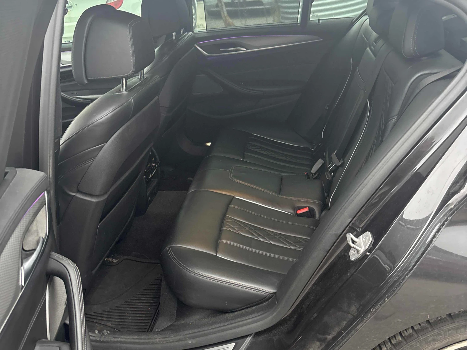 BMW 550 M550i xDrive * CARFAX *    | Mobile.bg   10