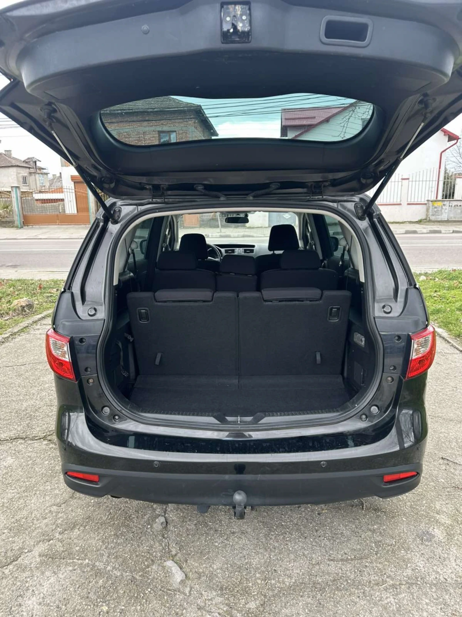 Mazda 5, снимка 9 - Автомобили и джипове - 53763982