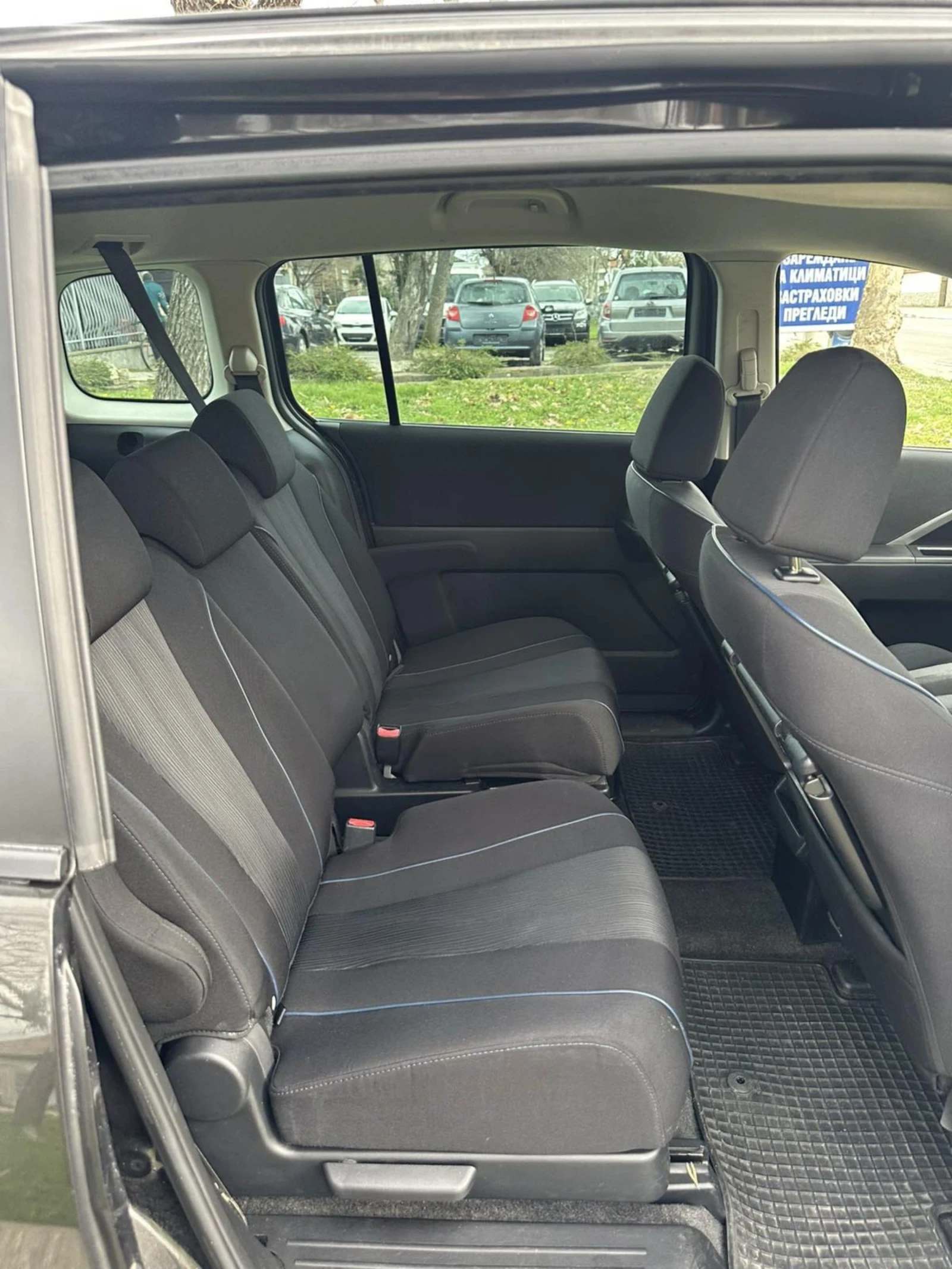 Mazda 5, снимка 12 - Автомобили и джипове - 53763982