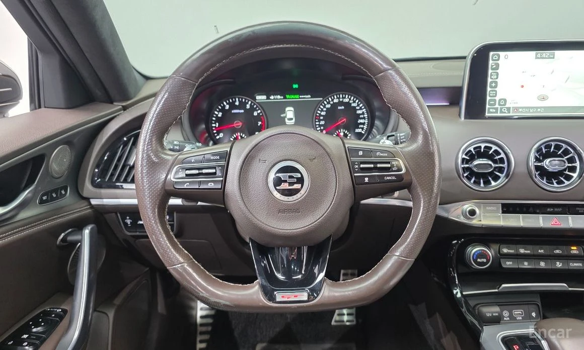 Kia Stinger * 3.3T* AWD* GT* FULL* , снимка 11 - Автомобили и джипове - 54017809