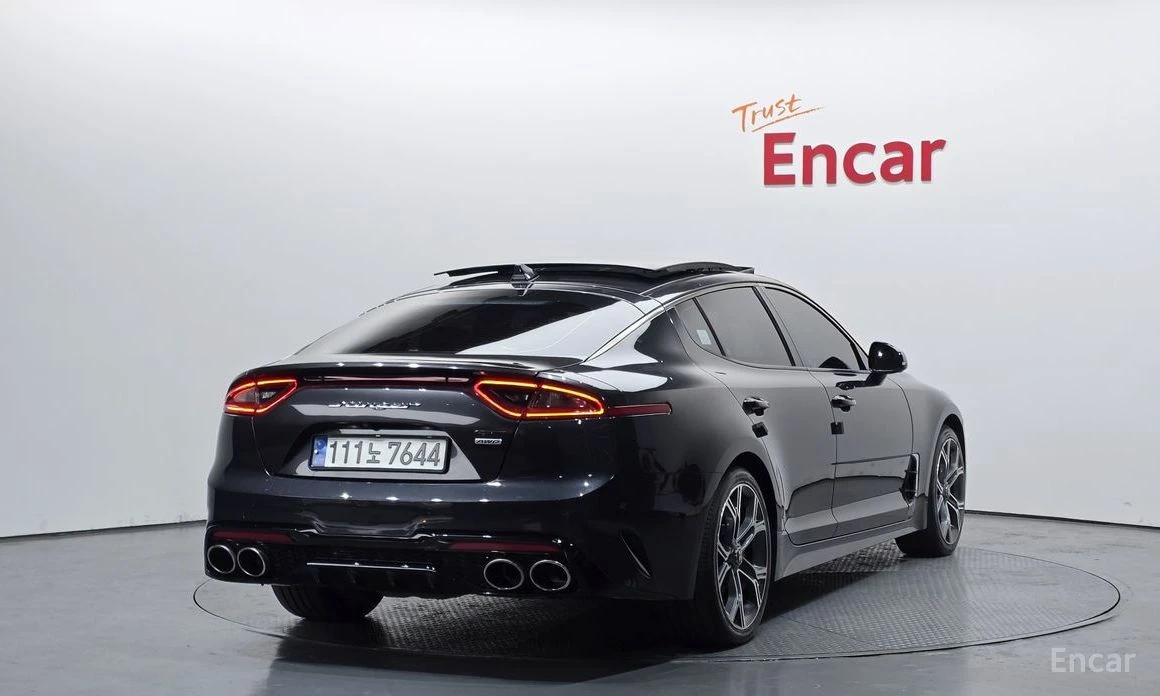 Kia Stinger * 3.3T* AWD* GT* FULL* , снимка 2 - Автомобили и джипове - 54017809