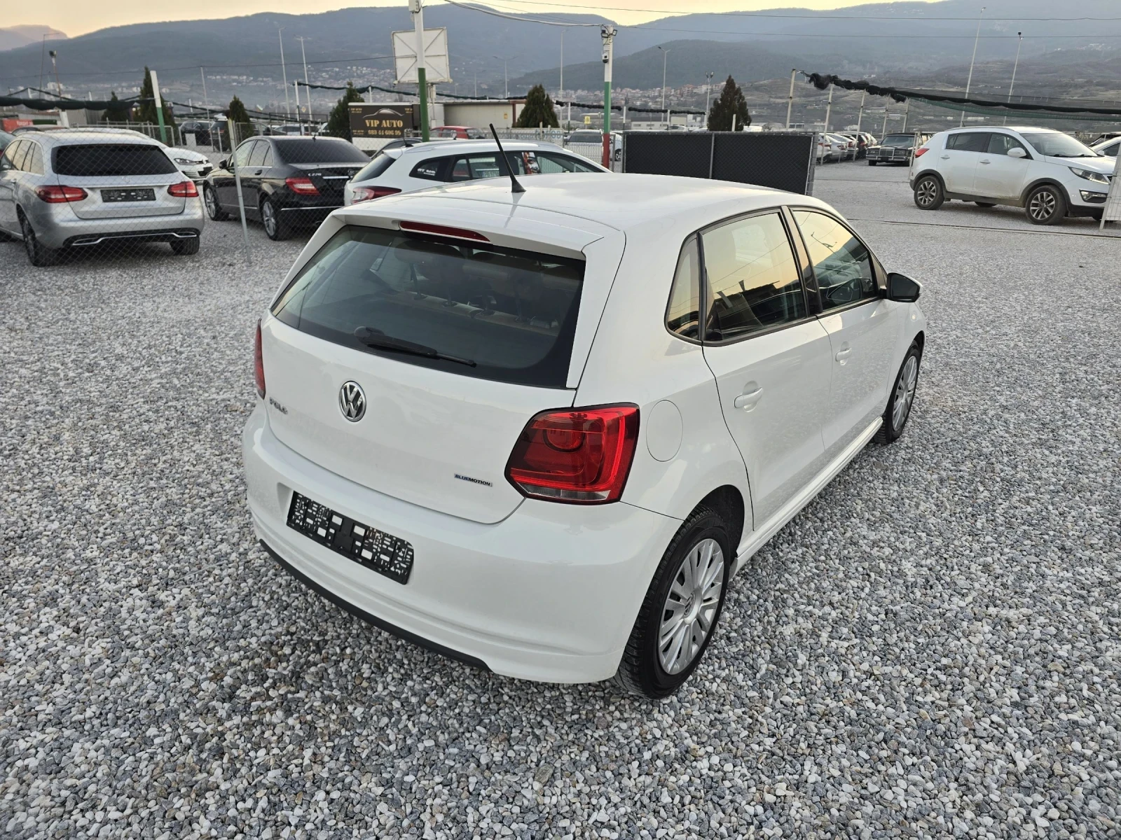 VW Polo, снимка 4 - Автомобили и джипове - 54025752