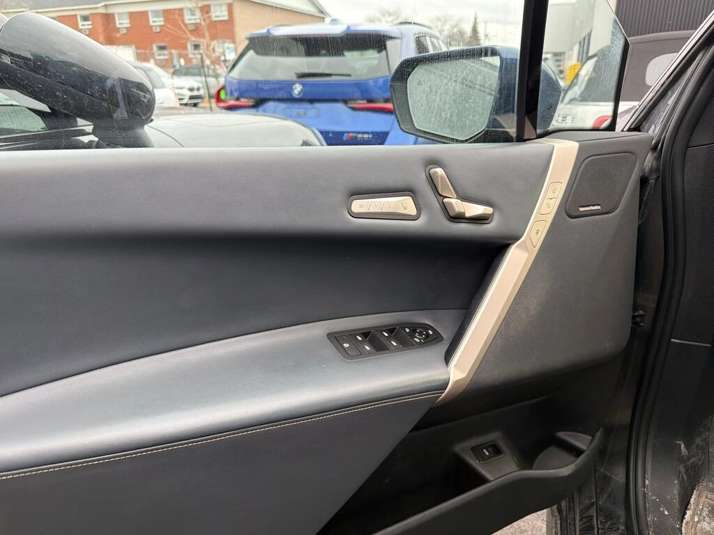 BMW iX xDrive50 CARFAX, снимка 10 - Автомобили и джипове - 54207247